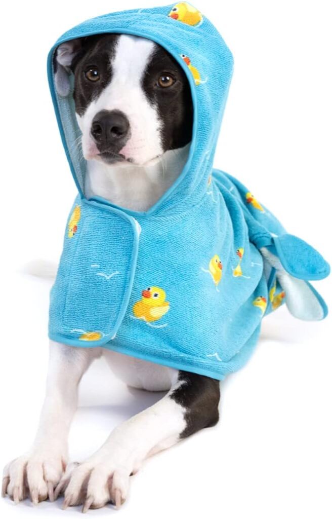 Medium Dog Bathrobe - BarkBox's medium bath robe measures 26” x 24” and is best for dogs that weigh around 30-50 lbs. We have more sizes available so every furry friend can have their own towel robe and look even cuter than they already are
Duckie Bark n’ Bathe Bathrobe - Duckie Bathrobe, you’re the one! This adorable robe's Velcro closure and waistband make it easy to put on for a cute bath time look. Just wrap, tie, and snuggle
Fast-Drying Fun - Our animal-themed hooded robes are ultra-absorbent, so even long-haired dogs can dry quickly. Save your bathroom, car, and home from the dreaded wet-dog shake and keep them warm with this cozy towel
Machine Washable - Your pup’s bathrobe is easy to maintain and keep clean. Simply throw it in the wash and tumble dry on a low temperature
100% Happiness - From the makers of BarkBox, this towel bathrobe is designed and manufactured in the USA. All our products are made by dog people to make both dogs and their humans the happiest they can be