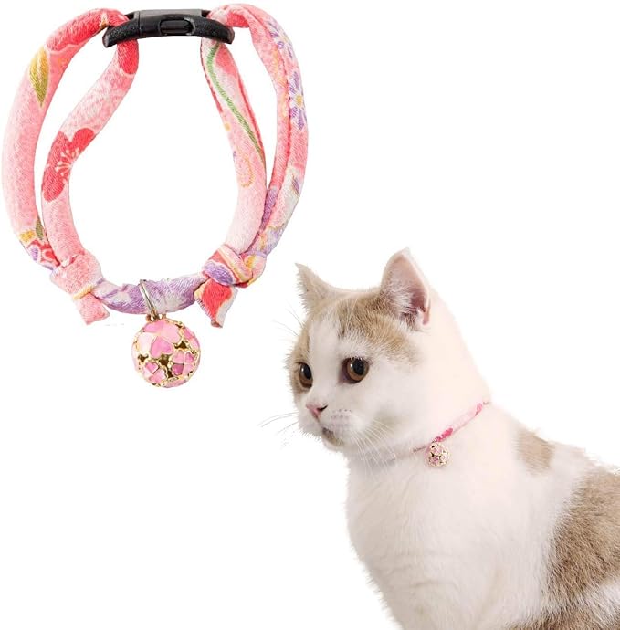 Beautifully crafted in Japan with chirimen rayon fabric to give your cat a look unique enough to last nine lives.
Chirimen rayon is a thick and durable material that is sure to stand up to your cat's adventures.
Easily adjusted by lightly tugging on opposite ends of the collar. Adjustable from 5.5~13 inch
Available in Pastel Pink, Baby Blue, and Navy color
Handcrafted in Japan