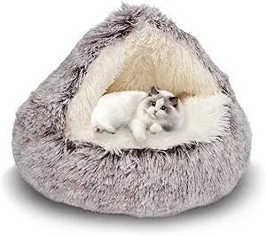 {Perfect Design }Multi-functional top cover, cat bed cave design gives pets a sense of security, covered calm dog bed is a must for pets that hide or dig! Cats like to drill caves sticky, the top cover can be laid flat to lie on, but also the cover can be kept open to make it easy for pets to get in and out.
{ Anti-slip design } The cat bed with cover has a waterproof and non-slip bottom, suitable for living room, family room and any place that prevents it from moving is a great place for pets to relax with the protrusions around it provides strong head and neck support covered cat bed.
{Faux Fur Material} This dog bed with cover cave is made of soft plush material that provides a comfortable place for your pet to sleep and ensures your cat/dog's comfort, and the self-warming fleece fabric is soft to the touch and will keep your small dog or cat warm in the winter
{Size & Care}: Available in three sizes. Recommended 20/23/26 inch pet bed for small dogs/cats of any age up to 15/25/30 lbs. Note. Please measure your pet's size before purchasing. This product is machine washable, but hand washing is more recommended.
{Service Guarantee} Our hooded cat beds are vacuum packed with very good pp cotton and are unevenly shaped, you need to tap the cotton of the cat bed to restore the original shape after opening. If there are any quality issues, please contact us for assistance to ensure you are satisfied with your purchase experience.